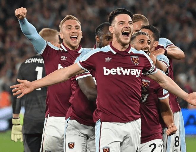 190km发球时速+肩伤隐患！郑钦文退赛是怕输？休养后能更强吗？