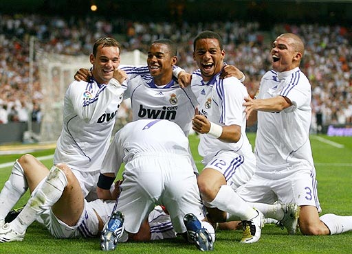 卡佩罗怒批利物浦争议点球，VAR判罚引争议