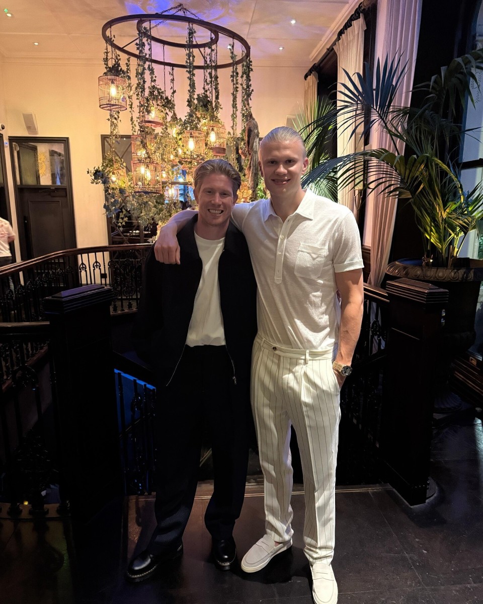 亚冠生死博弈！布里兰主场怒怼江原FC，8球神锋剑指出线