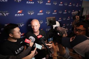 罗体：瓦尔迪家中被盗损失10万欧元财物，窃贼跟踪了他和家人